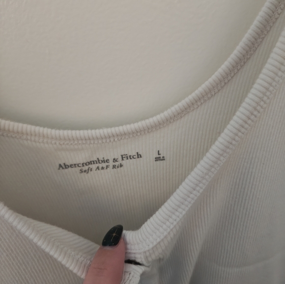 A&F Soft Ribbed Cropped Tank - Picture 3 of 3